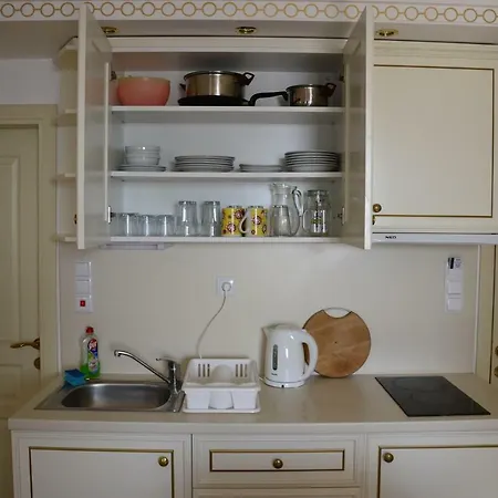 Golden Rainbow Apartament